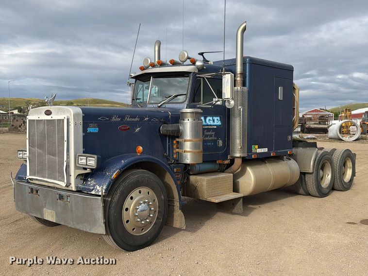 1981 Peterbilt 359 semi truck - EA0571