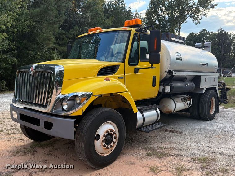 2012 International SA515 oil distributor truck - EF1402