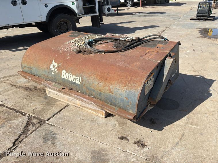 Bobcat Sweeper 72 skid steer sweeper - EP7686