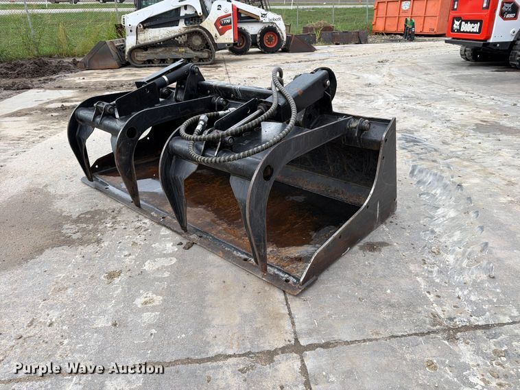 John Deere skid steer grapple bucket - EP7869