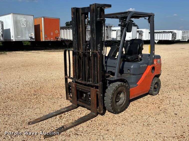 Toyota 8FDU25 forklift - ER3330