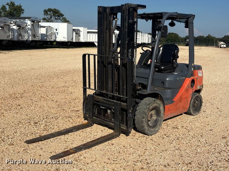 Toyota 8FDU25 forklift - ER3336