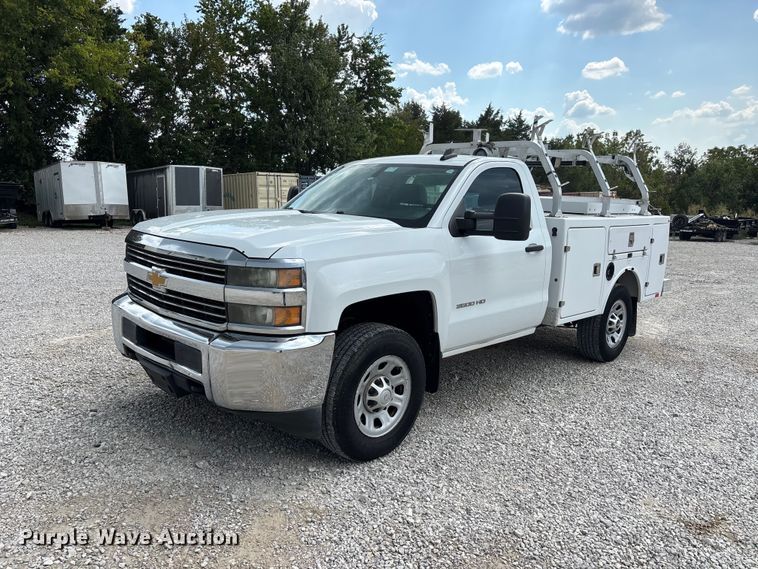 2015 Chevrolet Silverado 3500HD utility bed pickup truck - ER3367