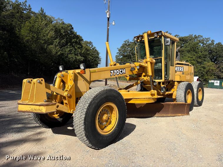 1998 John Deere 770CH motor grader - ES8140