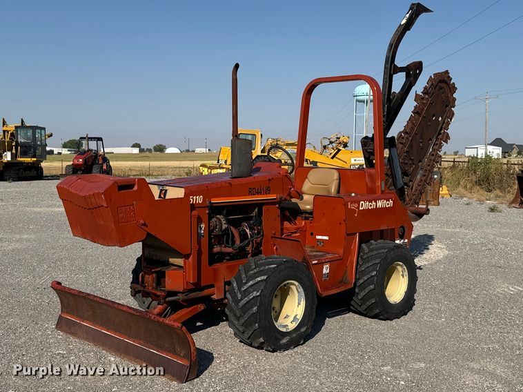 1995 Ditch Witch 5110DD trencher - EW8774