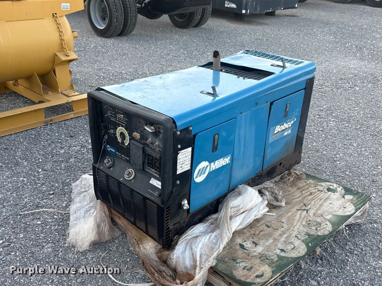 2017 Miller Bobcat 200 Air Pak welder - EW8798