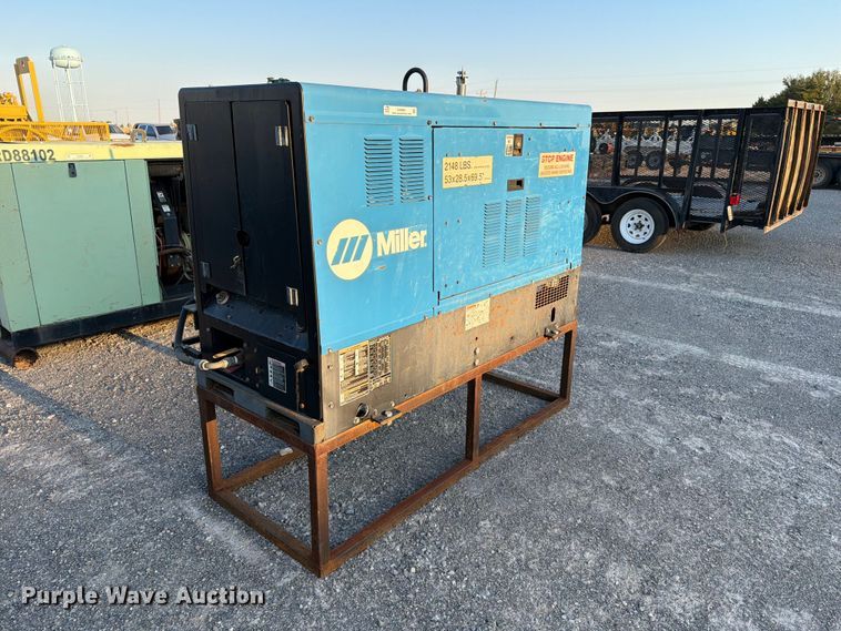 2011 Miller Big Blue Air pack welder - EW8801