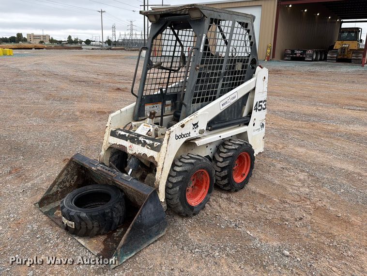 2000 Bobcat 453 skid steer loader - EW8974