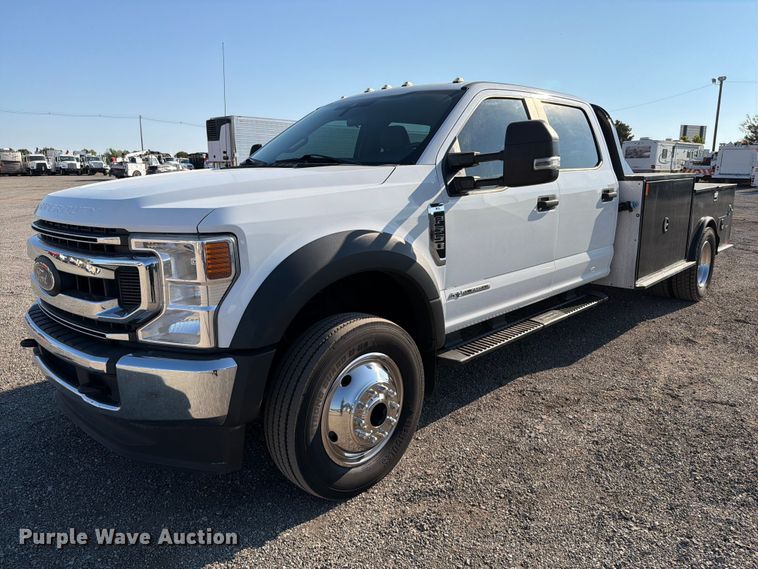 2020 Ford F-550 Super Duty Crew Cab flatbed truck - FB5135