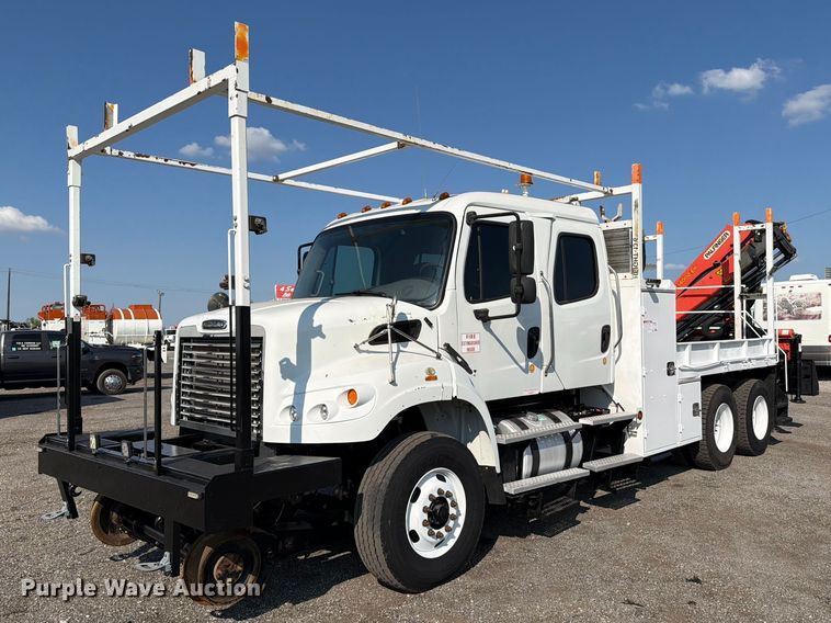 2013 Freightliner Business Class M2 Crew Cab crane truck - FB5177