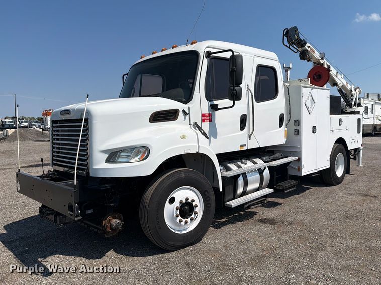 2012 Freightliner Business Class M2 Crew Cab crane truck - FB5182