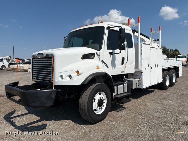 2012 Freightliner Business Class M2 crane truck - FB5184