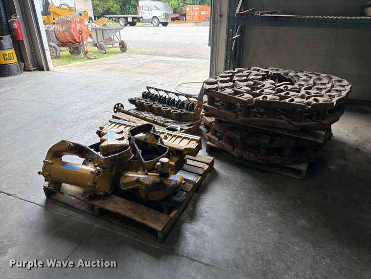 Caterpillar dozer part - FC3363
