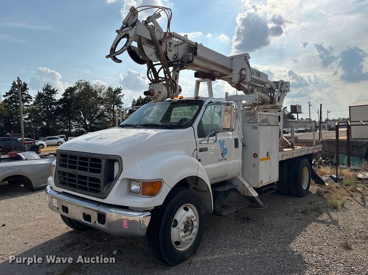 2001 Ford F750 Super Duty digger derrick truck - FC4444