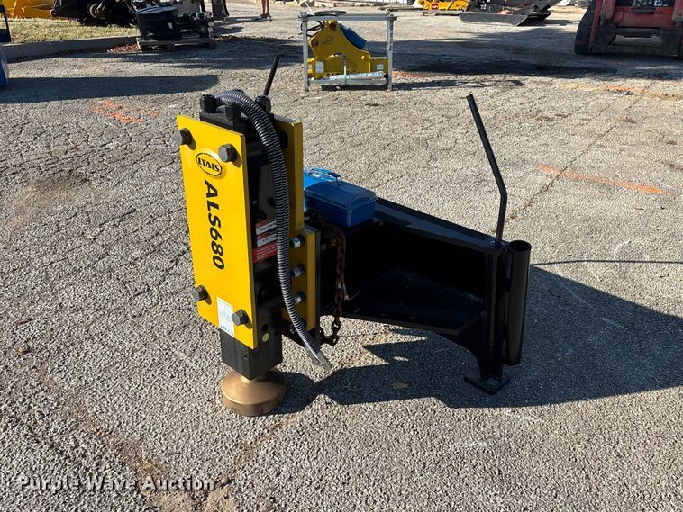 Lyals ALS680 skid steer post driver - FG0717
