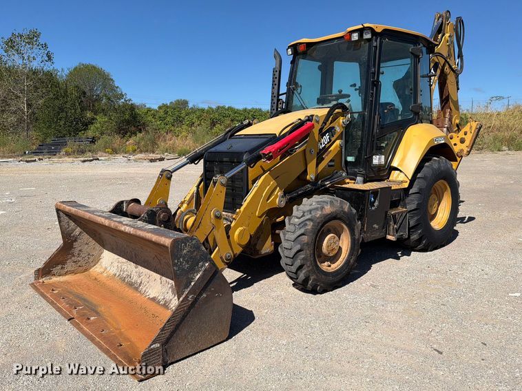 2016 Caterpillar 420F2IT backhoe - FI0420