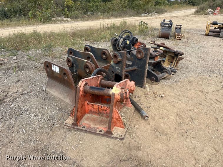 (9) Excavator couplers - FK2118