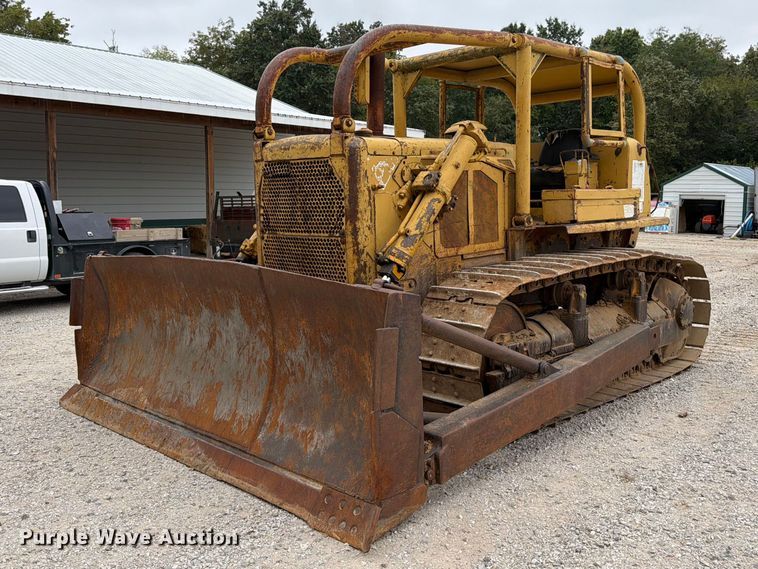 Crawlers For Sale Near Manhattan | Purple Wave Auction