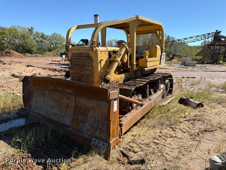 1970 Caterpillar D7 dozer - FK3804
