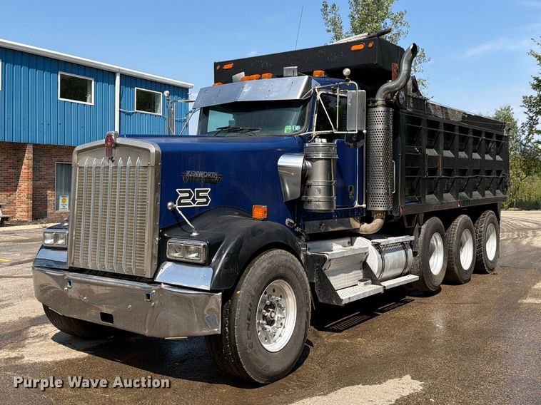 2003 Kenworth W900 dump truck - FK4144