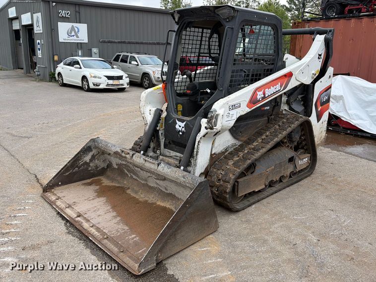 2023 Bobcat T64 tracked skid steer loader - FK5202