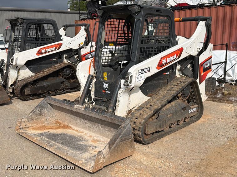 2023 Bobcat T66 tracked skid steer loader - FK5204