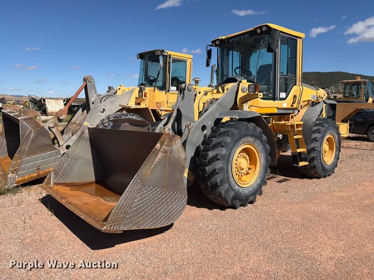 2010 Volvo L70F wheel loader - FM7671