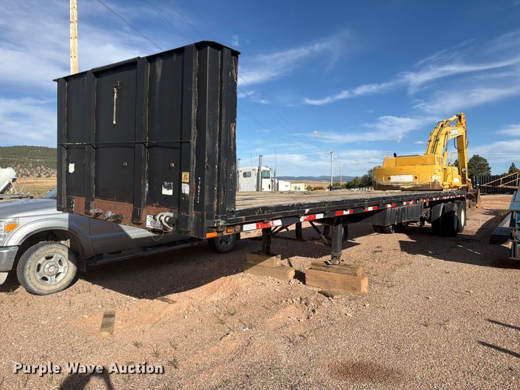 1981 Budd flatbed trailer - FM7685