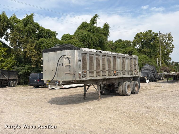 1976 Summit AD26 end dump trailer - FT6339