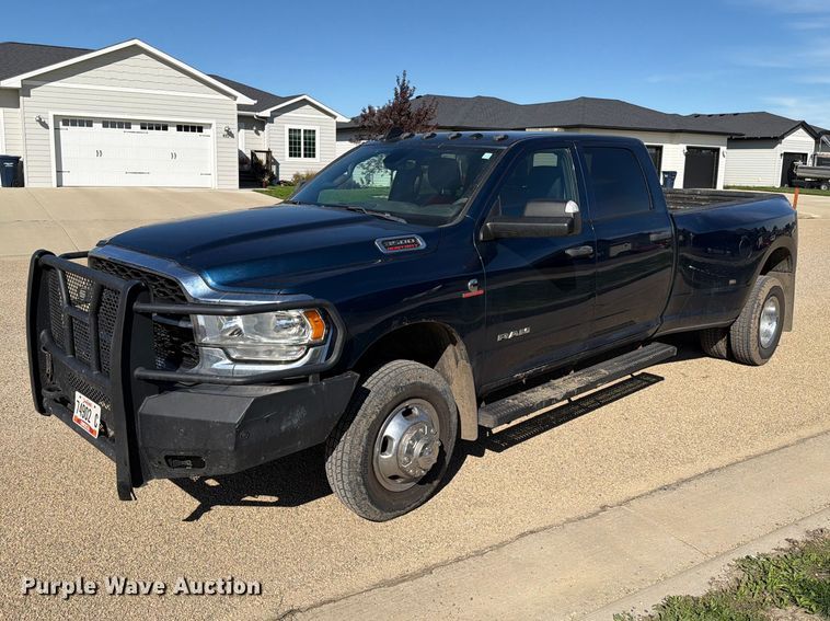 2022 RAM 3500 Crew Cab pickup truck - FT6828