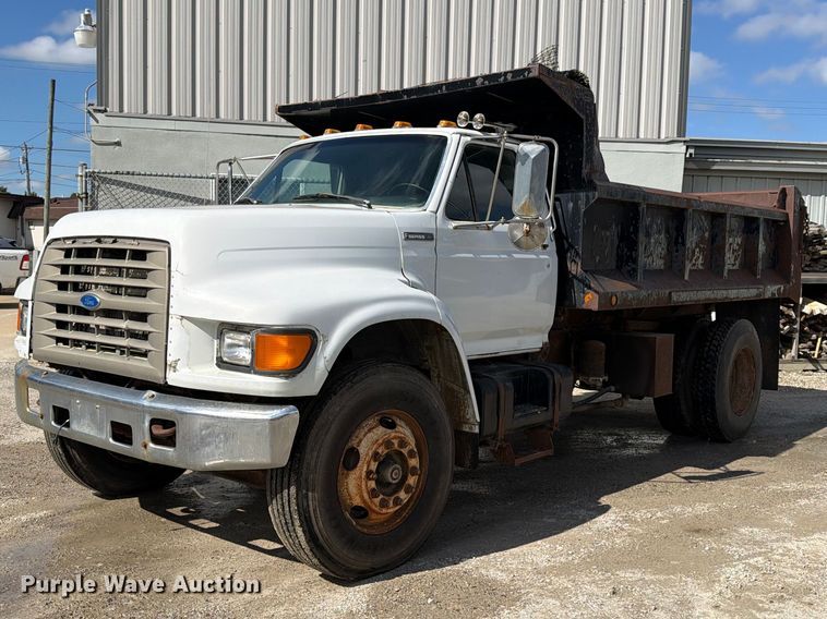 1999 Ford F-800 dump truck - FT8126