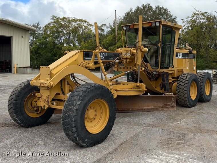 2001 Caterpillar 140H motor grader - FU4700