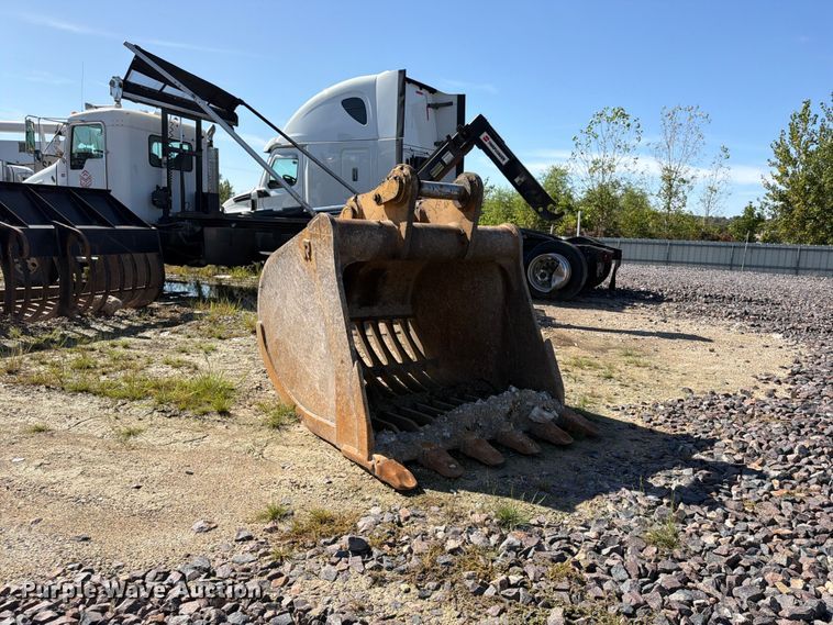 Rockland excavator rock bucket - YA4578