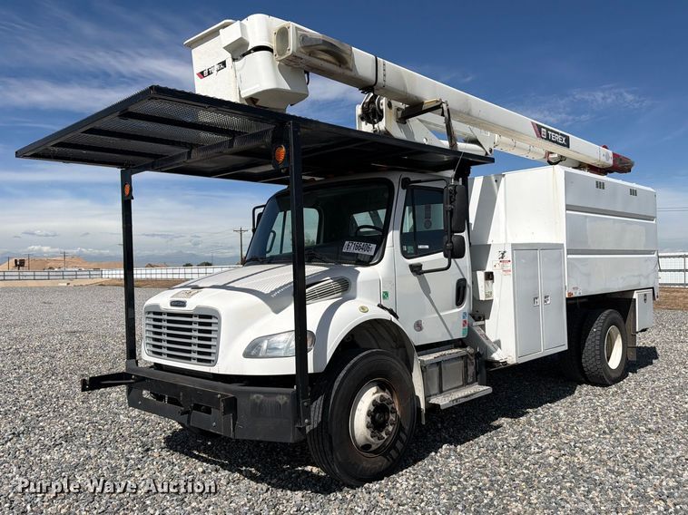 2018 Freightliner Business Class M2 forestry bucket truck - YA4885