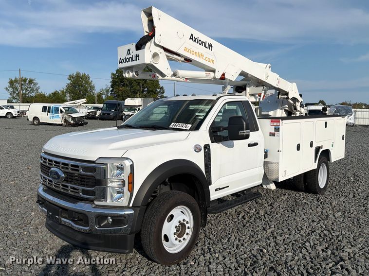 2024 Ford F550 Super Duty bucket truck - YA4990