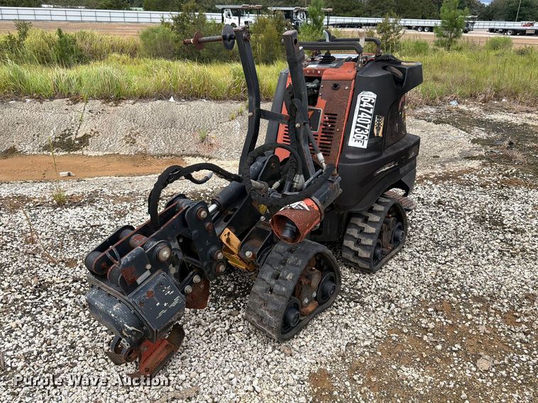 2015 Ditch Witch R300 cable plow - YA5426