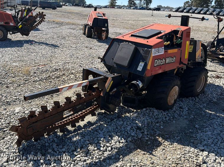 2015 Ditch Witch 410SX trencher - YA5465