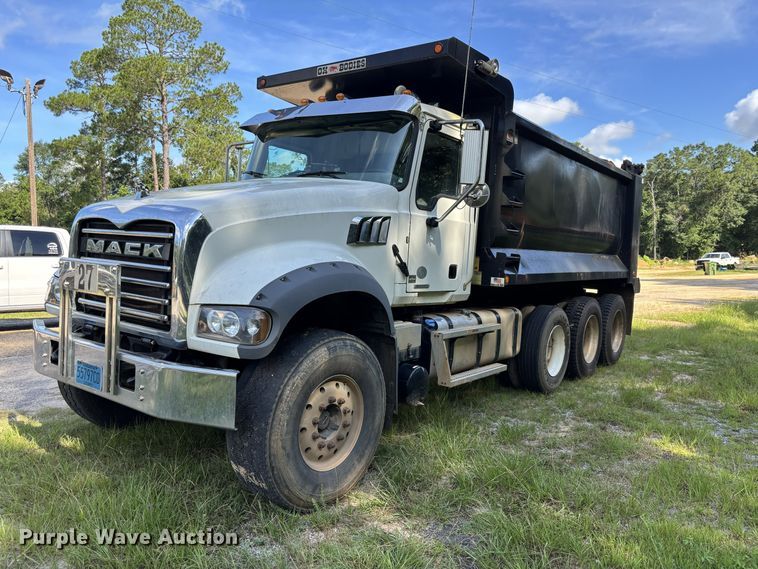 2021 Mack Granite dump truck - ZA0836