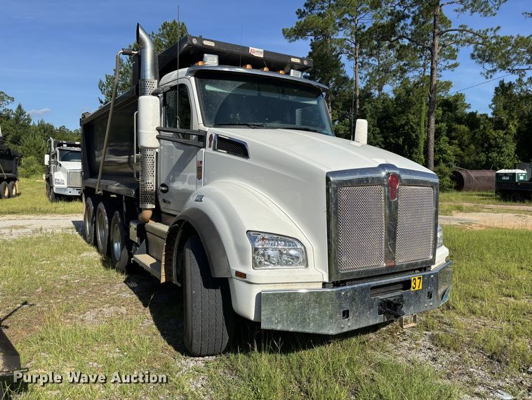 2025 Kenworth T880 dump truck - ZA0837