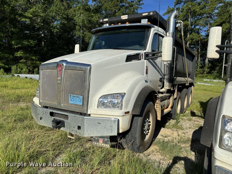 2025 Kenworth T880 dump truck - ZA0840