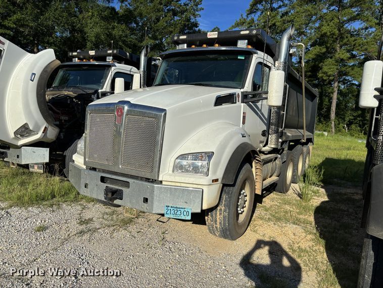 2025 Kenworth T880 dump truck - ZA0841
