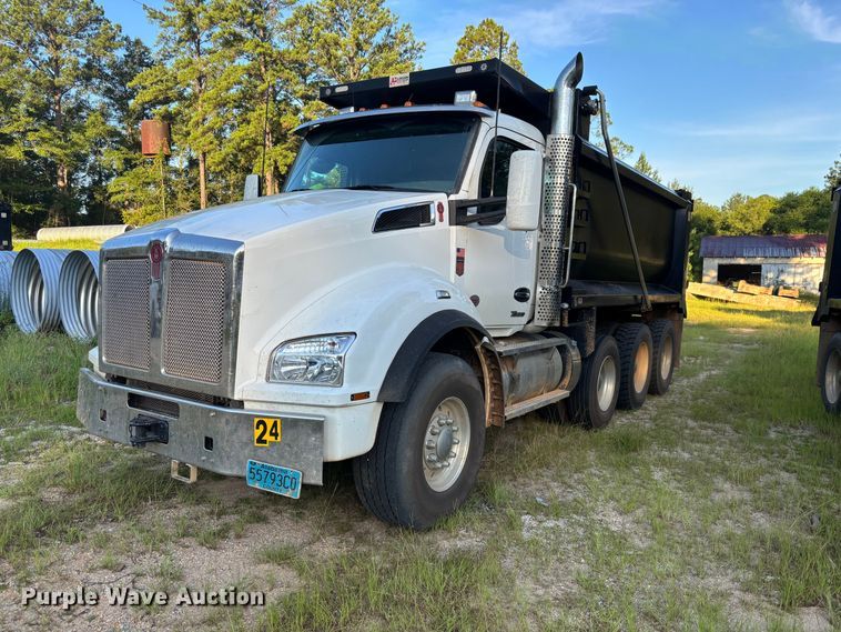 2025 Kenworth T880 dump truck - ZA0845