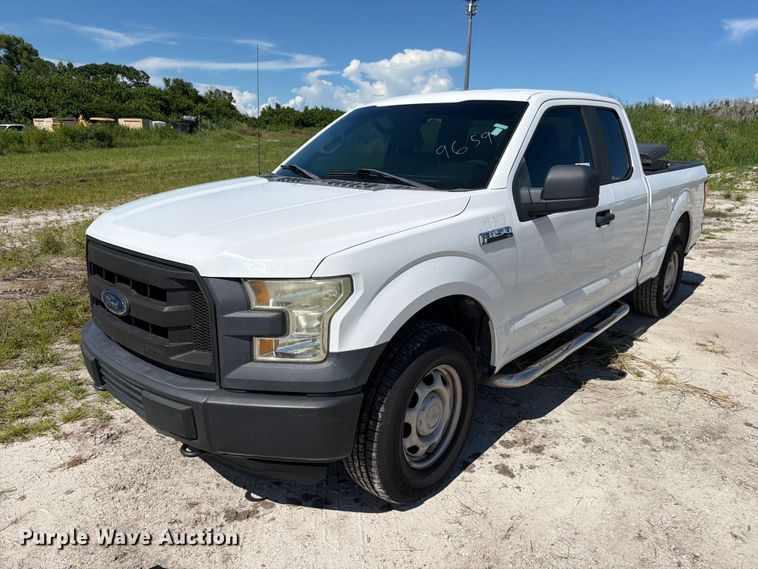 2016 Ford F150 Ext. Cab pickup truck - DV7322