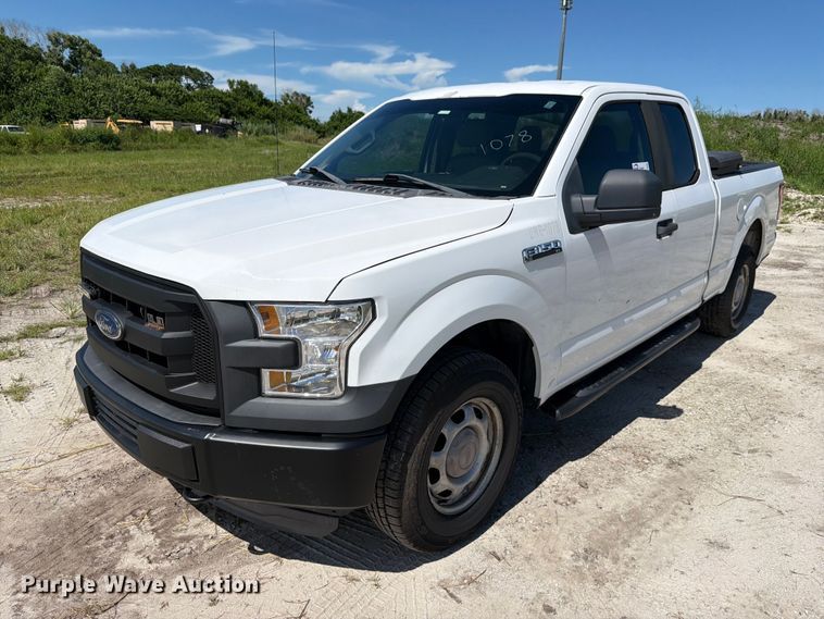 2015 Ford F150 Ext. Cab pickup truck - DV7335