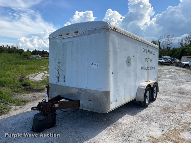 2002 Haulmark K714BT-WT enclosed cargo trailer - DV7352