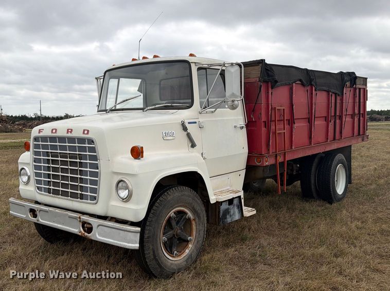 1974 Ford F700 grain truck - EI7694
