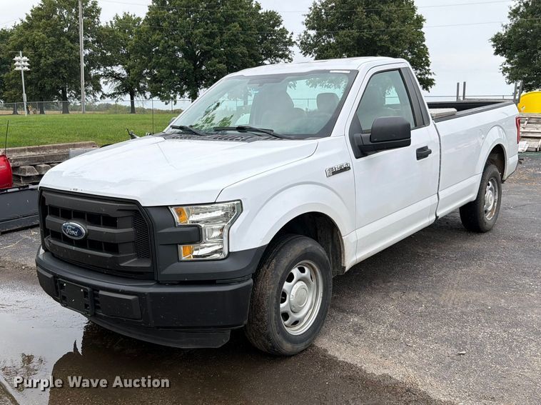 2016 Ford F150 XL pickup truck - EO8780
