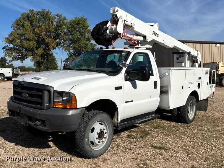 1999 Ford F550 XL Super Duty bucket truck - ER3430