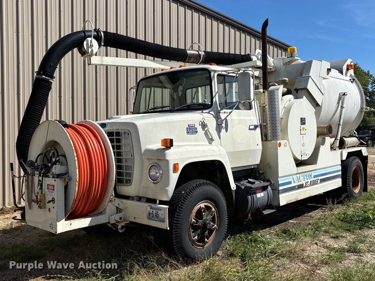 1986 Ford 8000 sewer jetter truck - ER3434