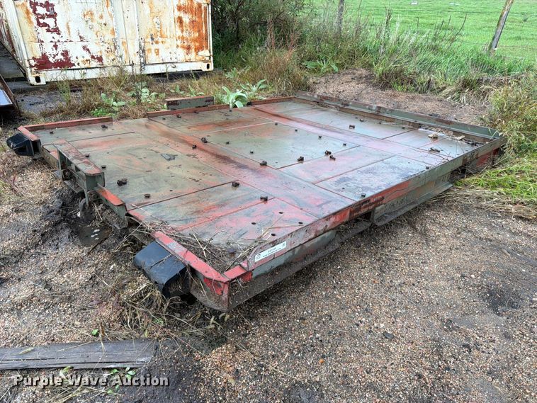 Fauconniere truck mounted docking bed - ES1125